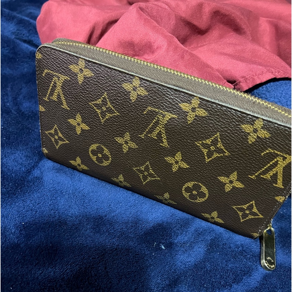 Authentic Louis Vuitton Wallet